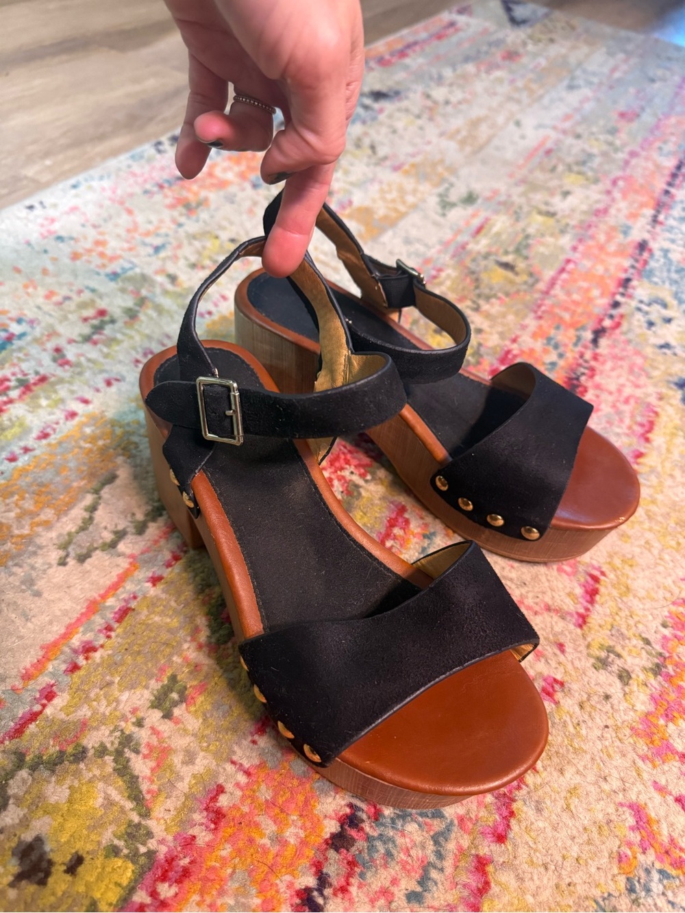 Source Unknown Black Suede-Look Wedge Sandals with Brown Wood Platform size 8